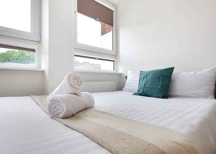Hill House Holiday Apartments