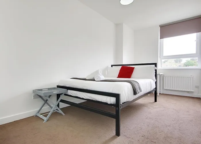 Hill House Holiday Apartments